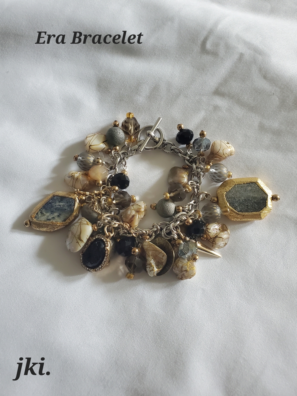 Era Beaded Bracelet Earth tone Charm